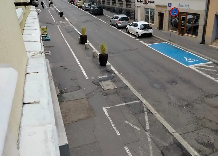 Apartament Słowackiego 6 *